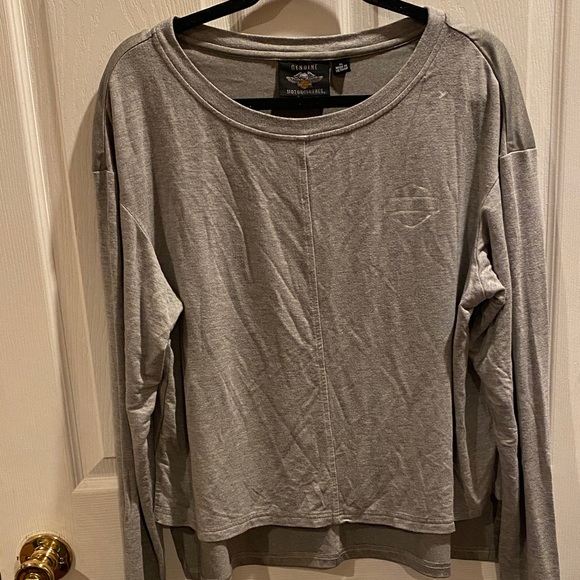 Harley-Davidson Tops - Harley-Davidson Light Gray Long Sleeve Scoop Neck Top